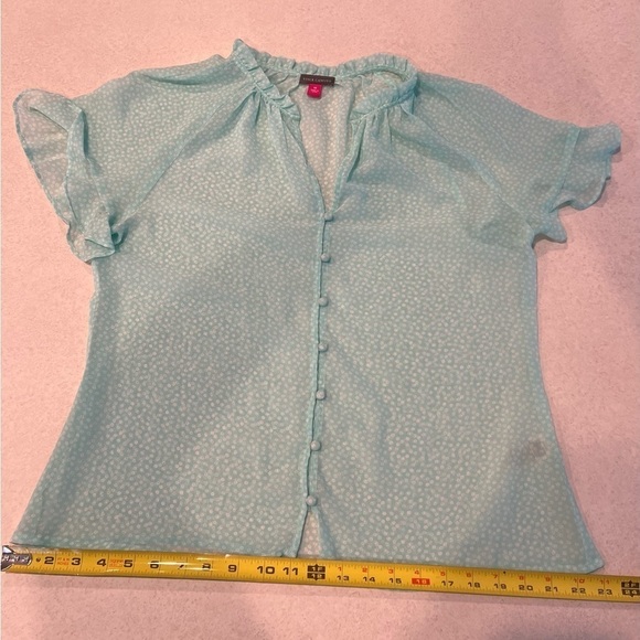 Women’s Vince Camuto Aqua and White Short Sleeve Sheer Button Front Size Medium - Picture 9 of 11